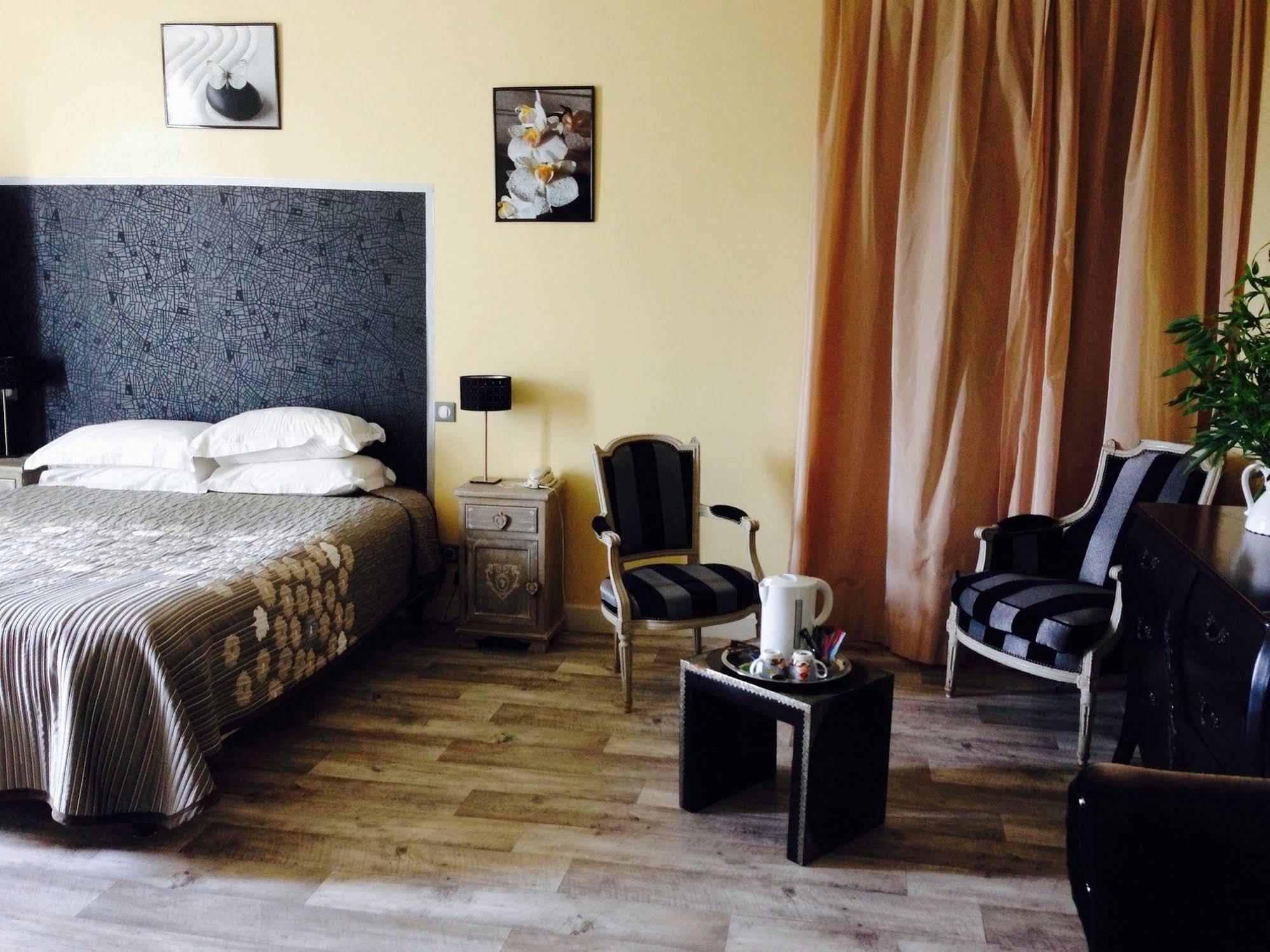 Hotel La Villa Saint-Pierre-dʼIrube Esterno foto